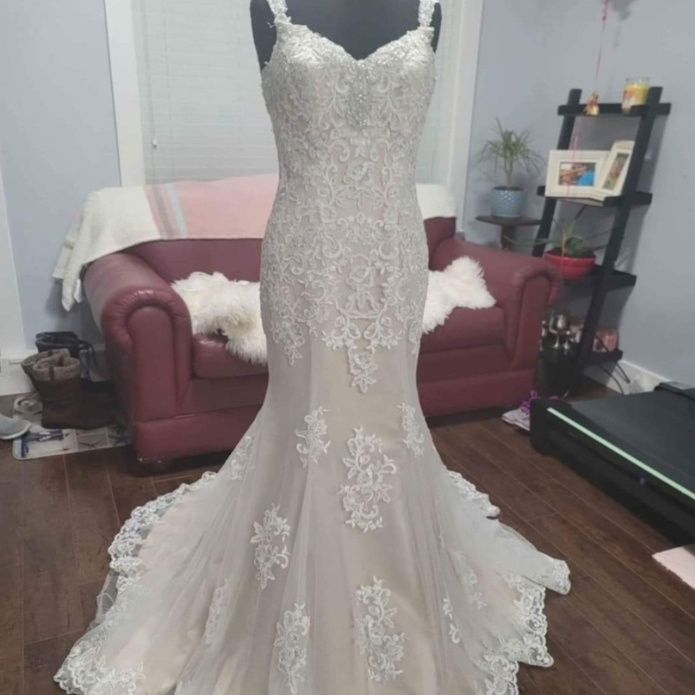 Vintage Elegant Lace Wedding Dress
